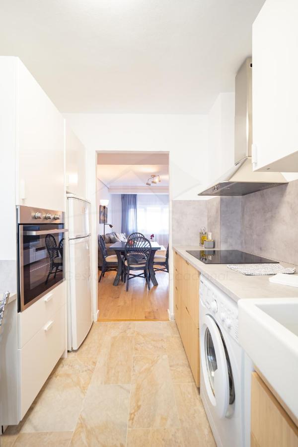 El Carbayedo Apartment Avilés Екстериор снимка